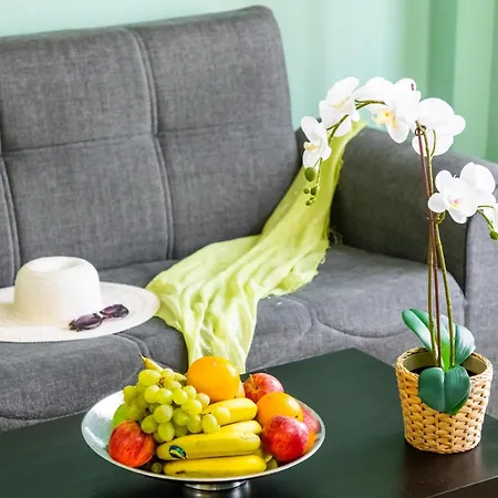 556 Shopping Centre Pueblo Canario Плая-де-лас-Америкас