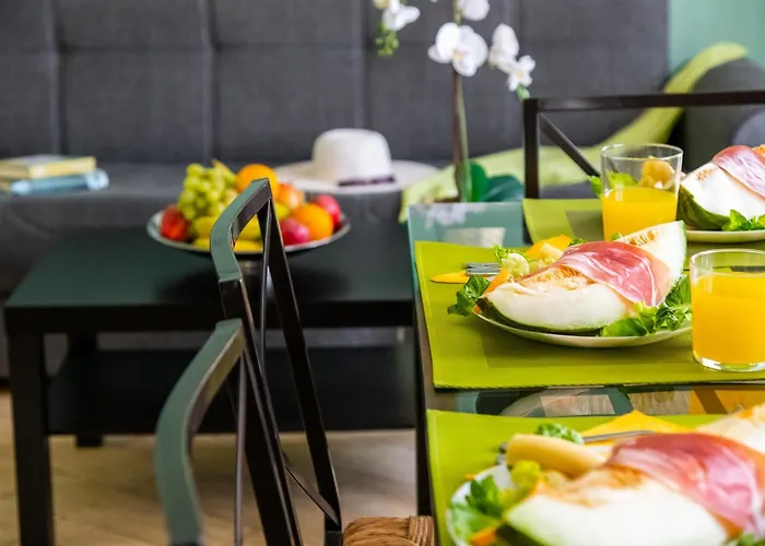 556 Shopping Centre Pueblo Canario Lejlighed