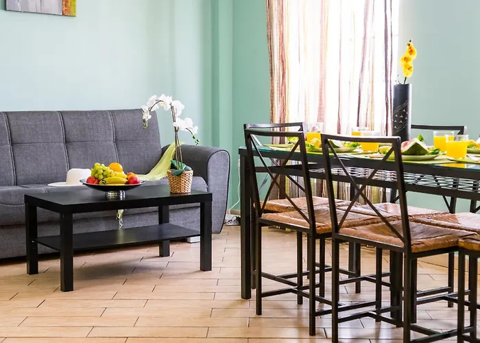 556 Shopping Centre Pueblo Canario Playa de las Americas (Tenerife)